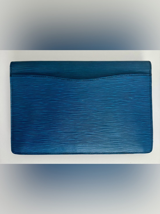 Louis Vuitton Blue Epi Clutch with Gold Accent - Picture 2 of 9